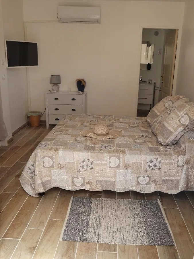 Bed & Breakfast Le Jardin Des Selves Bed and Breakfast Draguignan
